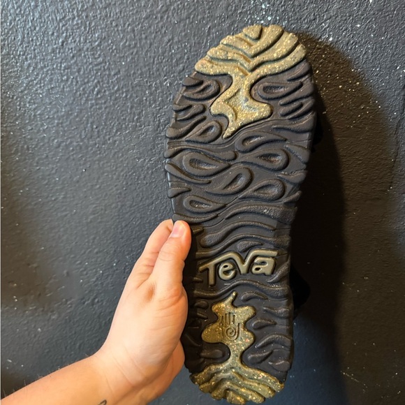 Teva Black Outdoor Sandals with Adjustable Straps and Textured Sole Size 12 - Picture 4 of 7
